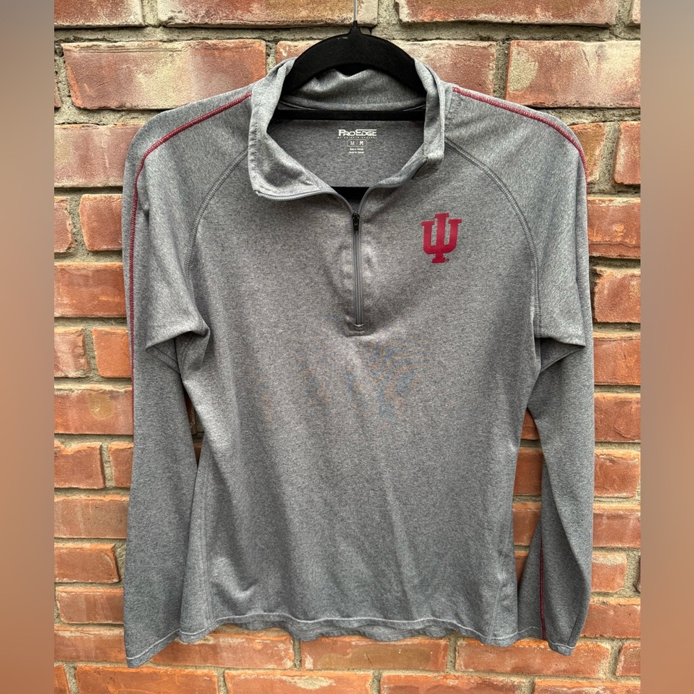 Pro Edge Gray Quarter-Zip Women's Top